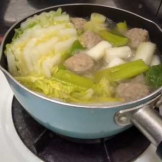 【白菜】白菜たっぷりの簡単鶏肉団子鍋